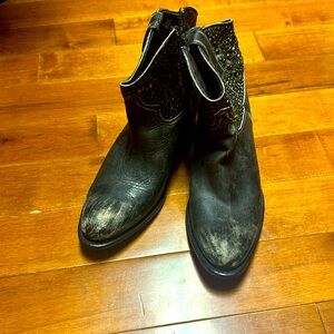 Frye brand new boots size 10